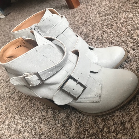 Booties - Picture 4 of 5